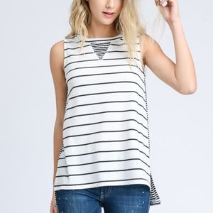 MIXED STRIP TOP W/ SIDE SLIT TOP